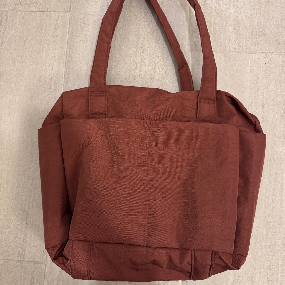 Baggu Small Cloud Carry On, Mahogany